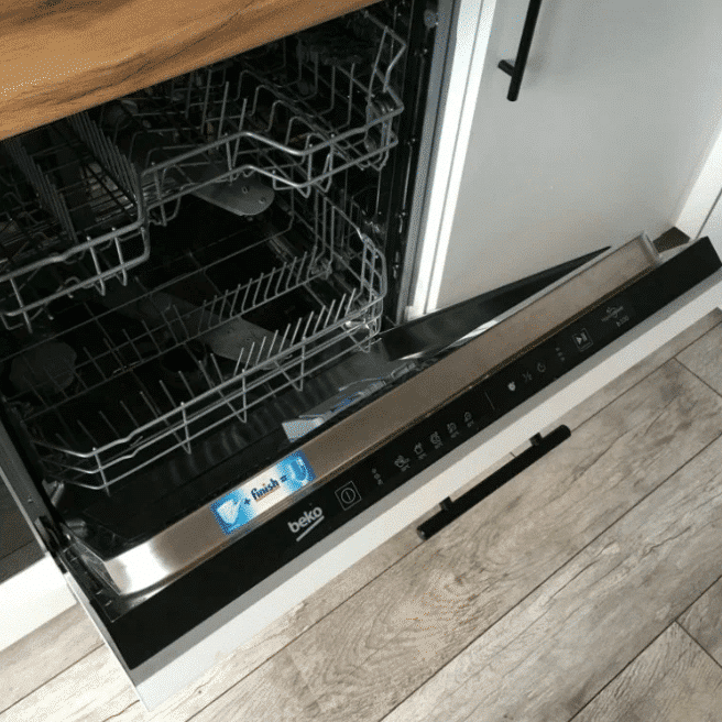 Бюджетная посудомоечная машина Beko BDIN15320