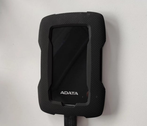 Фото жесткого диска ADATA HD330 1 ТБ
