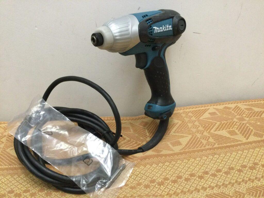 Фото сетевого шуруповерта Makita TD0101F
