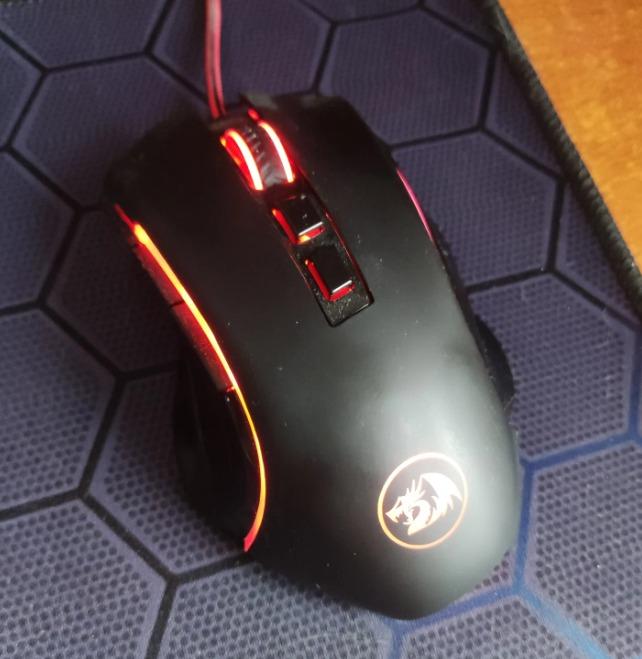 Фото игровой мыши Redragon Griffin