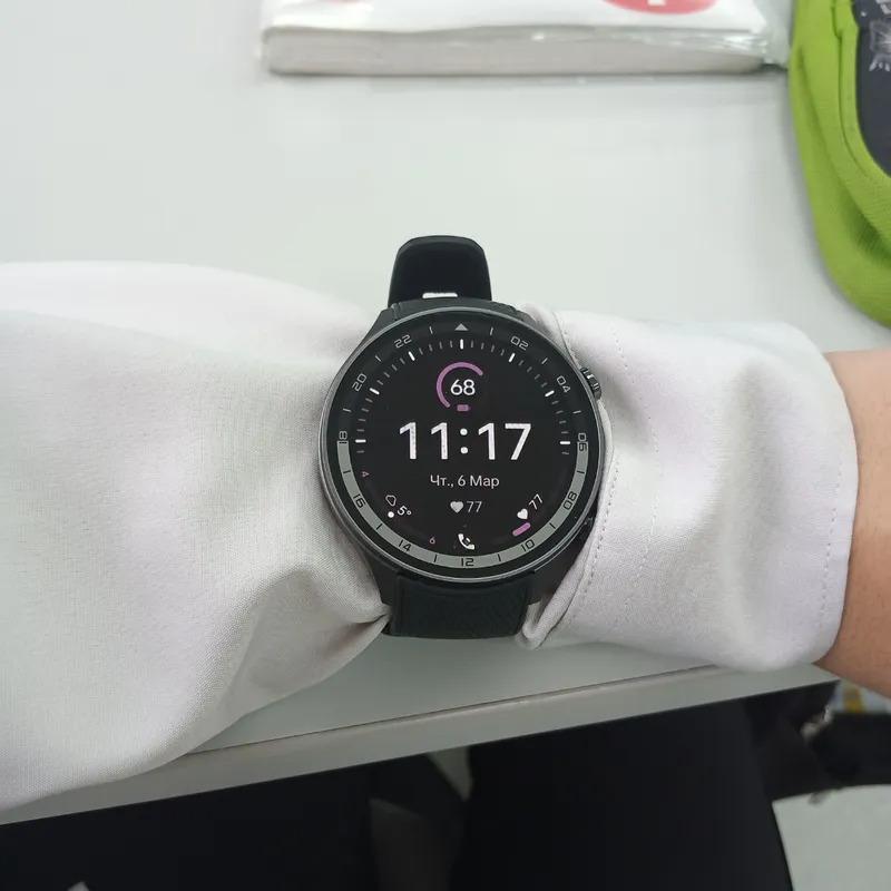 Фото смарт-часов Oneplus Watch 2