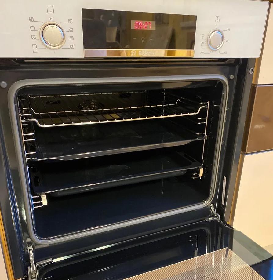 Фото духового шкафа Bosch HBF534EB0Q