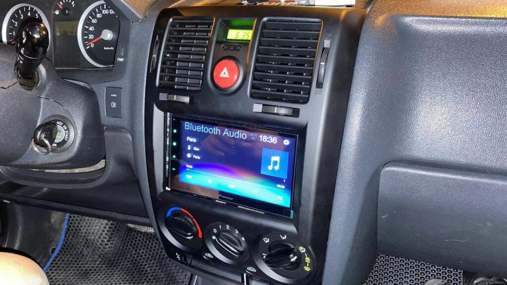 Фото автомагнитолы Pioneer DMH-A345BT