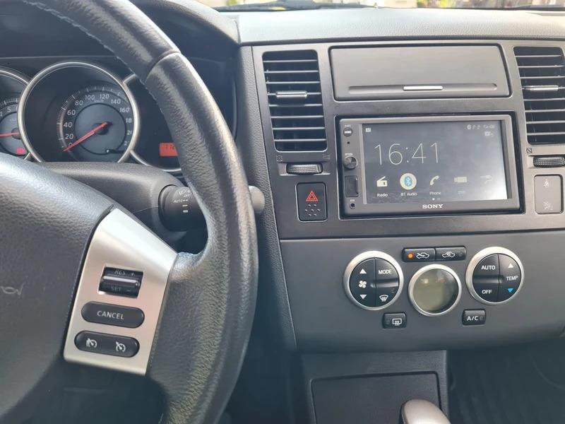 Фото автомагнитолы Sony XAV-1500