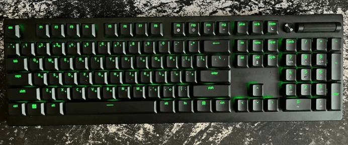 Фото клавиатуры Razer DeathStalker V2 Pro