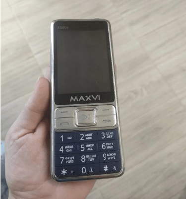 Фото кнопочного телефона Maxvi X10i