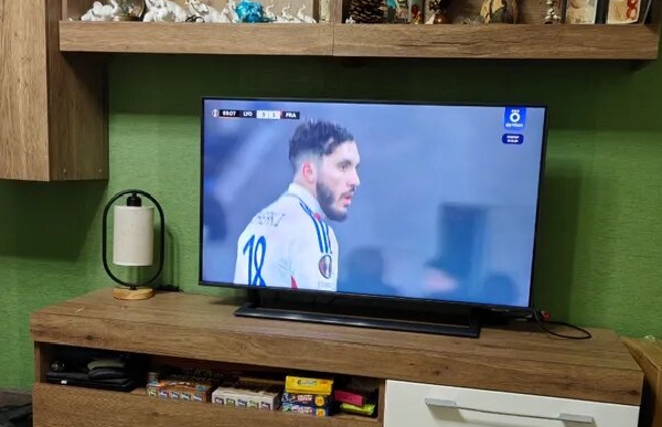 Фото телевизора Samsung UE55DU8500UX