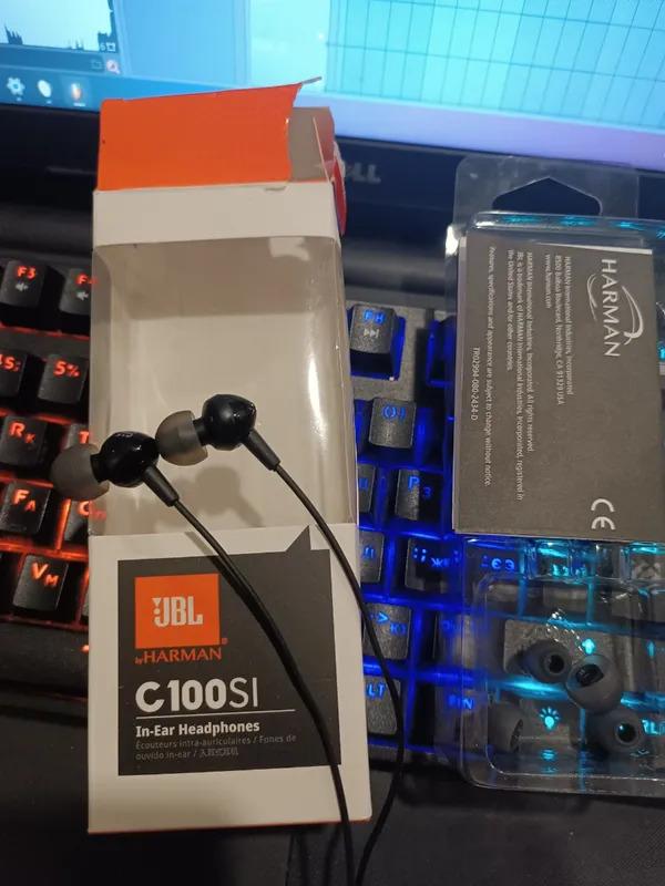 Фото наушников JBL C100SI